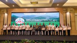 BPS-Statistics Lampung Province Awards the 2024 Sectoral Statistics Implementation Award to Data Guardians Throughout Lampung Province